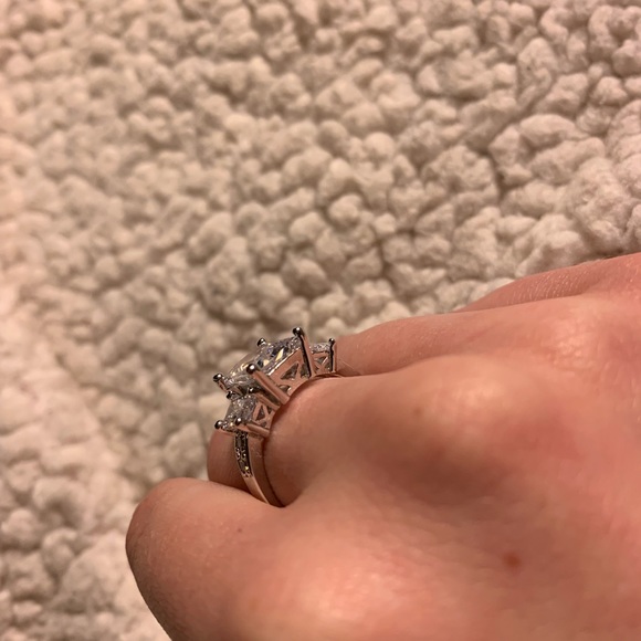 Diamond Ring 💍 💎 - Picture 8 of 8